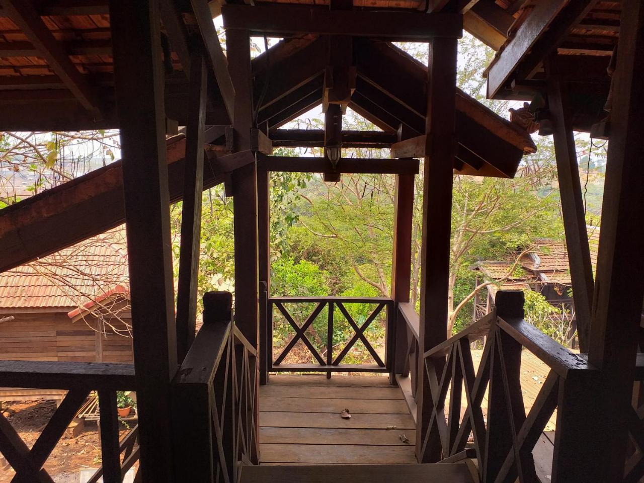 Nature House Eco-Lodge& Trekking Banlung Exterior foto