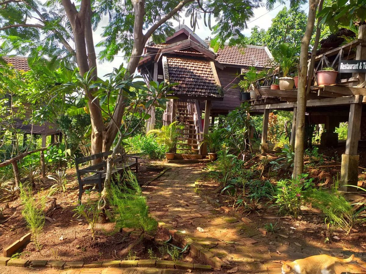 Nature House Eco-Lodge& Trekking Banlung Exterior foto